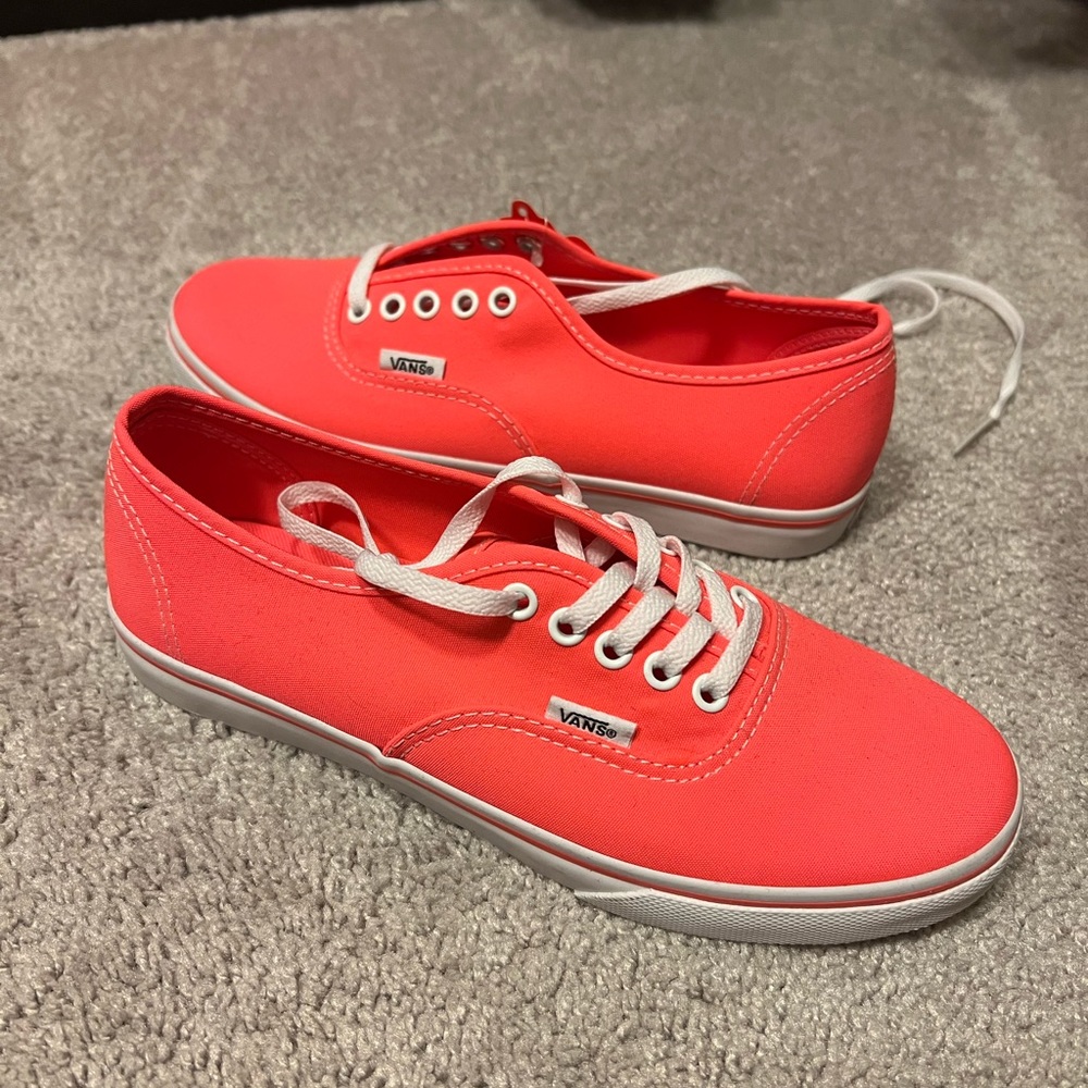 Vans - neon pink